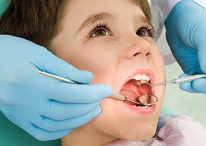 Tratamento-de-dente-para-bebes-e-crianças